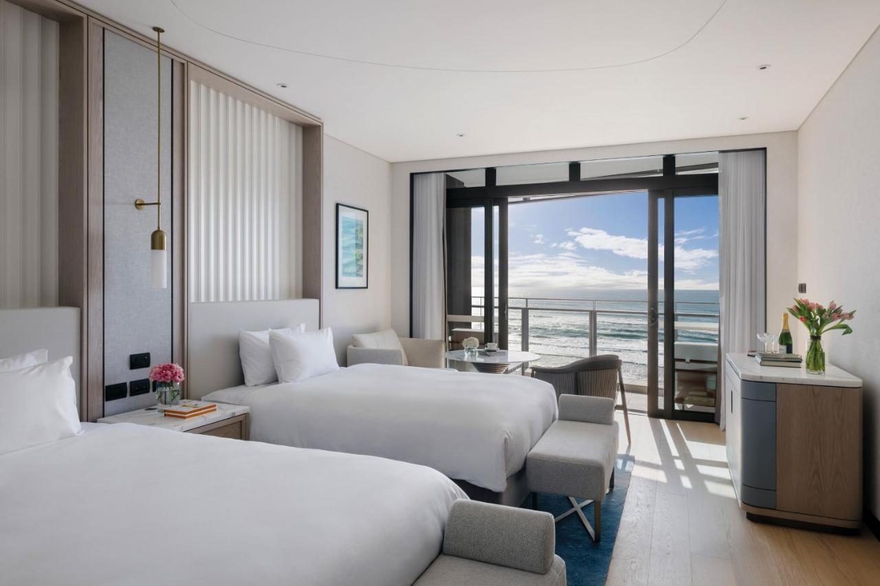 The Langham, Gold Coast And Jewel Residences Eksteriør bilde Deluxe Ocean View Room