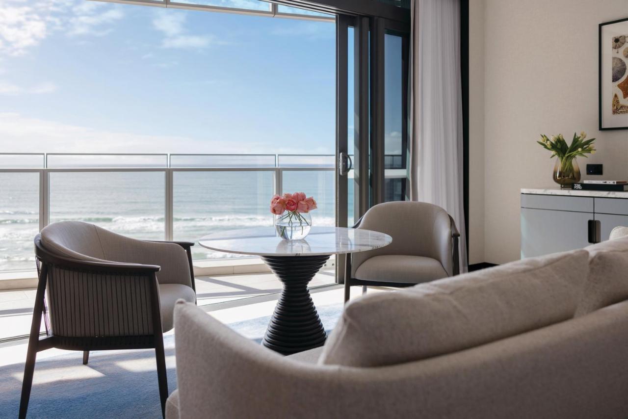 The Langham, Gold Coast And Jewel Residences Eksteriør bilde A suite at The Westin