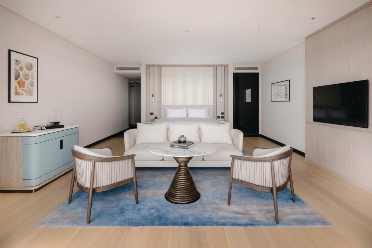 The Langham, Gold Coast And Jewel Residences Eksteriør bilde A suite at the hotel