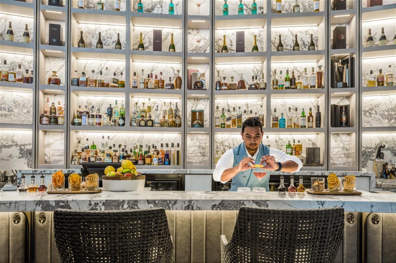 The Langham, Gold Coast And Jewel Residences Eksteriør bilde The Bar at The Ivy Temple Row
