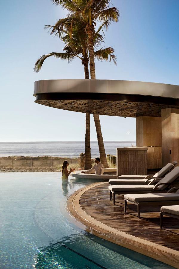 The Langham, Gold Coast And Jewel Residences Eksteriør bilde The pool at the Cape