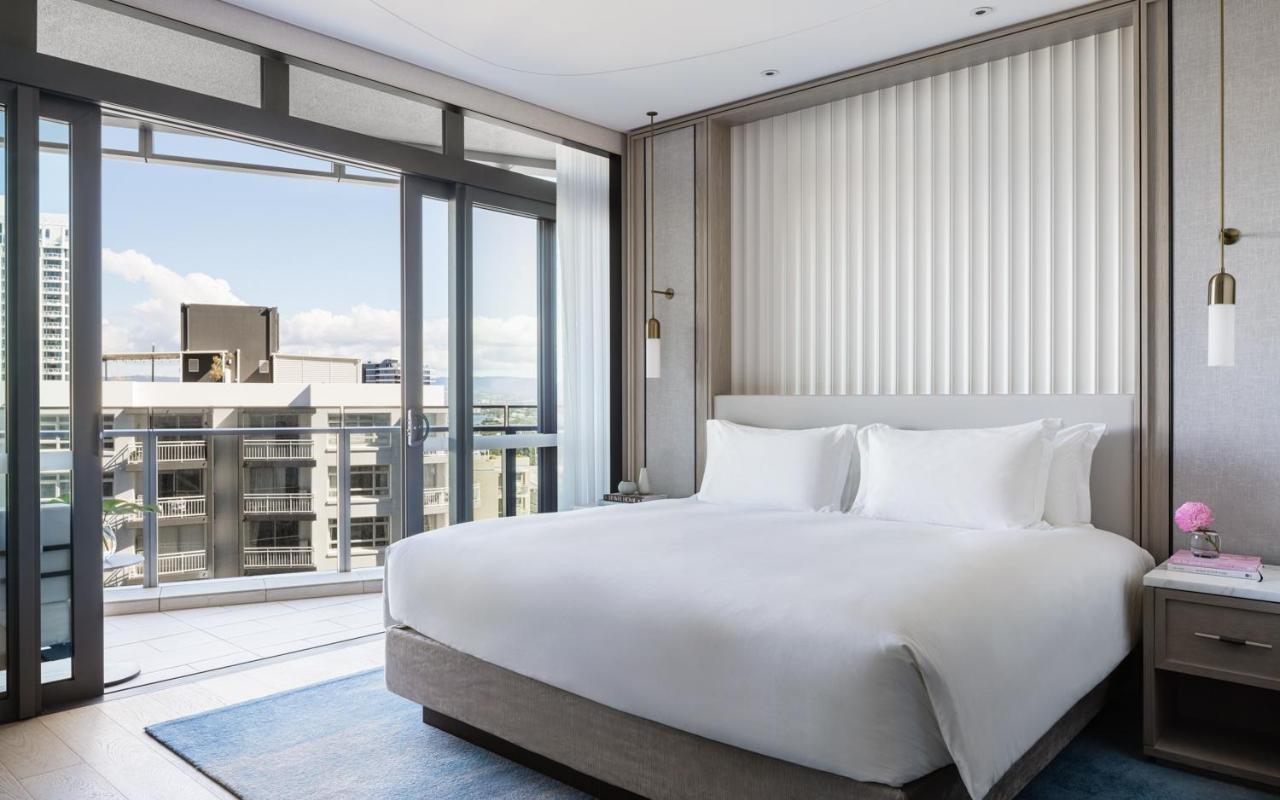 The Langham, Gold Coast And Jewel Residences Eksteriør bilde A bedroom at the hotel
